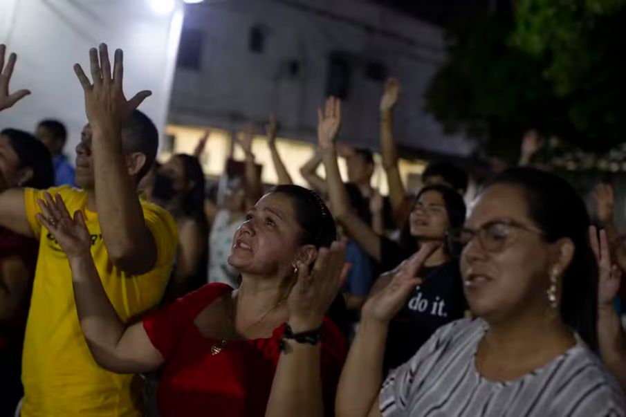 Estudioso estima quando os evangélicos serão maioria no Brasil