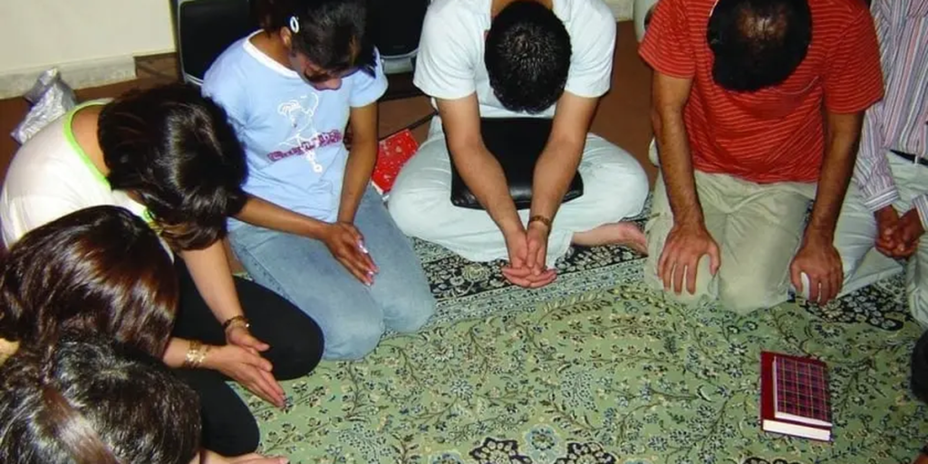 Mesmo sob ditadura e guerra, Irã tem a igreja que mais cresce no mundo