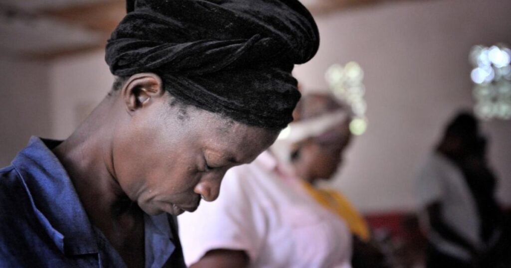 Ataque a igreja no Congo deixa 43 mortos, incluindo crianças