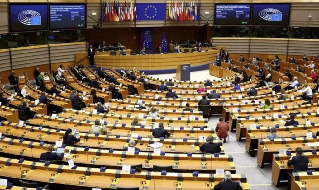 Comissária classifica relatório europeu como anticristão