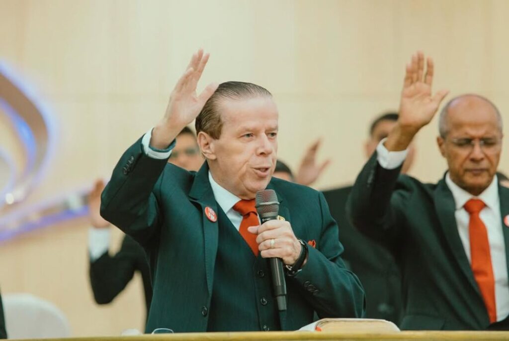 Pastor critica camisas de time na Assembleia: ‘Torcida mundana’